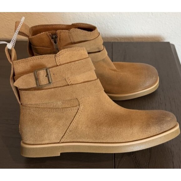 WOMAN'S BOOTS UGG SIZE 6.5 JOSEFENE Chestnut Brown DISPLAY MODEL - Picture 1 of 11